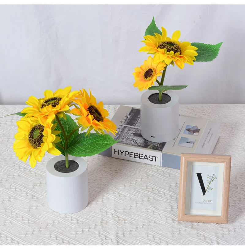 BloomGlow™ – USB Rechargeable Floral Table Lamp – Braylen Glow