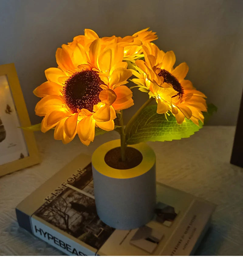 BloomGlow™ – USB Rechargeable Floral Table Lamp – Braylen Glow
