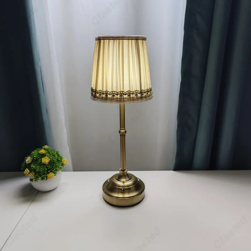 Velaria™ – Pleated Touch LED Table Lamp – by Braylen Glow
