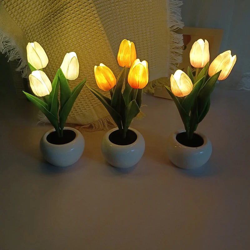 BloomGlow™ – USB Rechargeable Floral Table Lamp – Braylen Glow