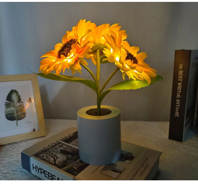 BloomGlow™ – USB Rechargeable Floral Table Lamp – Braylen Glow