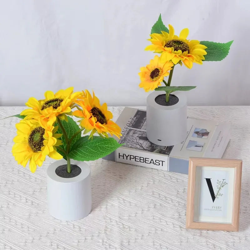 BloomGlow™ – USB Rechargeable Floral Table Lamp – Braylen Glow