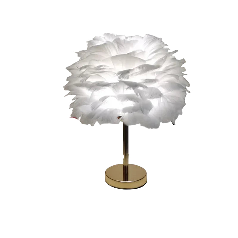 CloudGlow™ Feather Table Lamp | Romantic Goose Feather Shade | Gold Base | Soft LED Lighting | Ideal for Bedrooms & Gifts