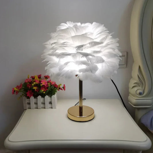 CloudGlow™ – Elegant Feather Table Lamp – Braylen Glow